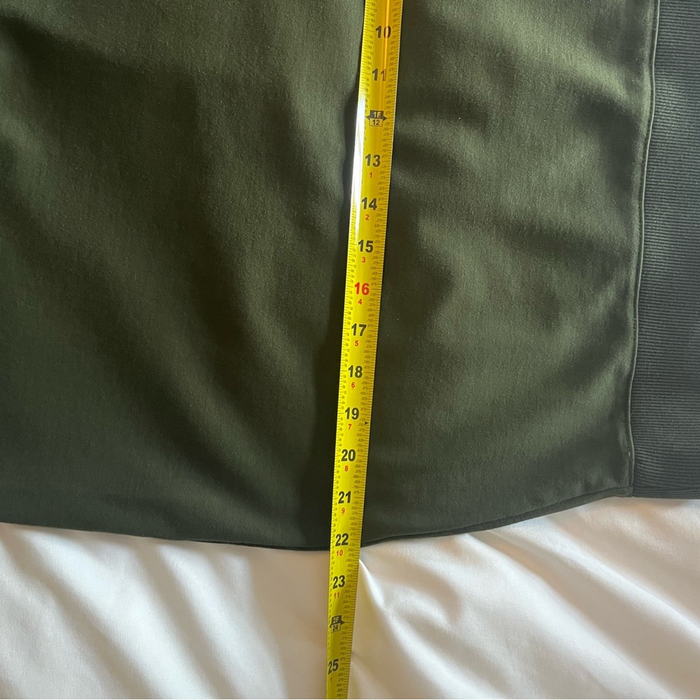 Banana Republic Olive Green Pencil Skirt - Picture 4 of 7